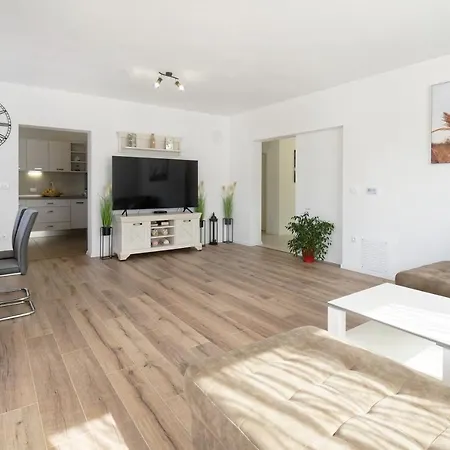 Feriehus Petar By Rent Istria