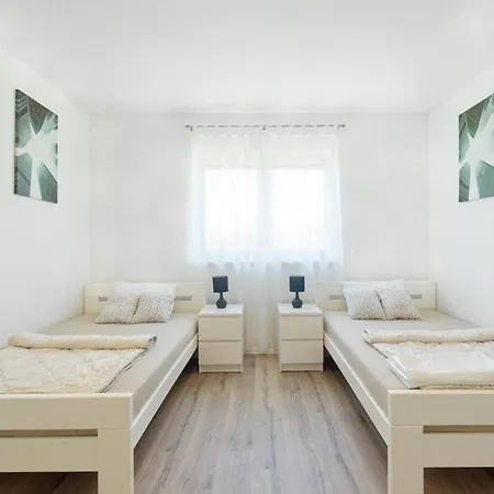 Petar By Rent Istria Feriehus Buje